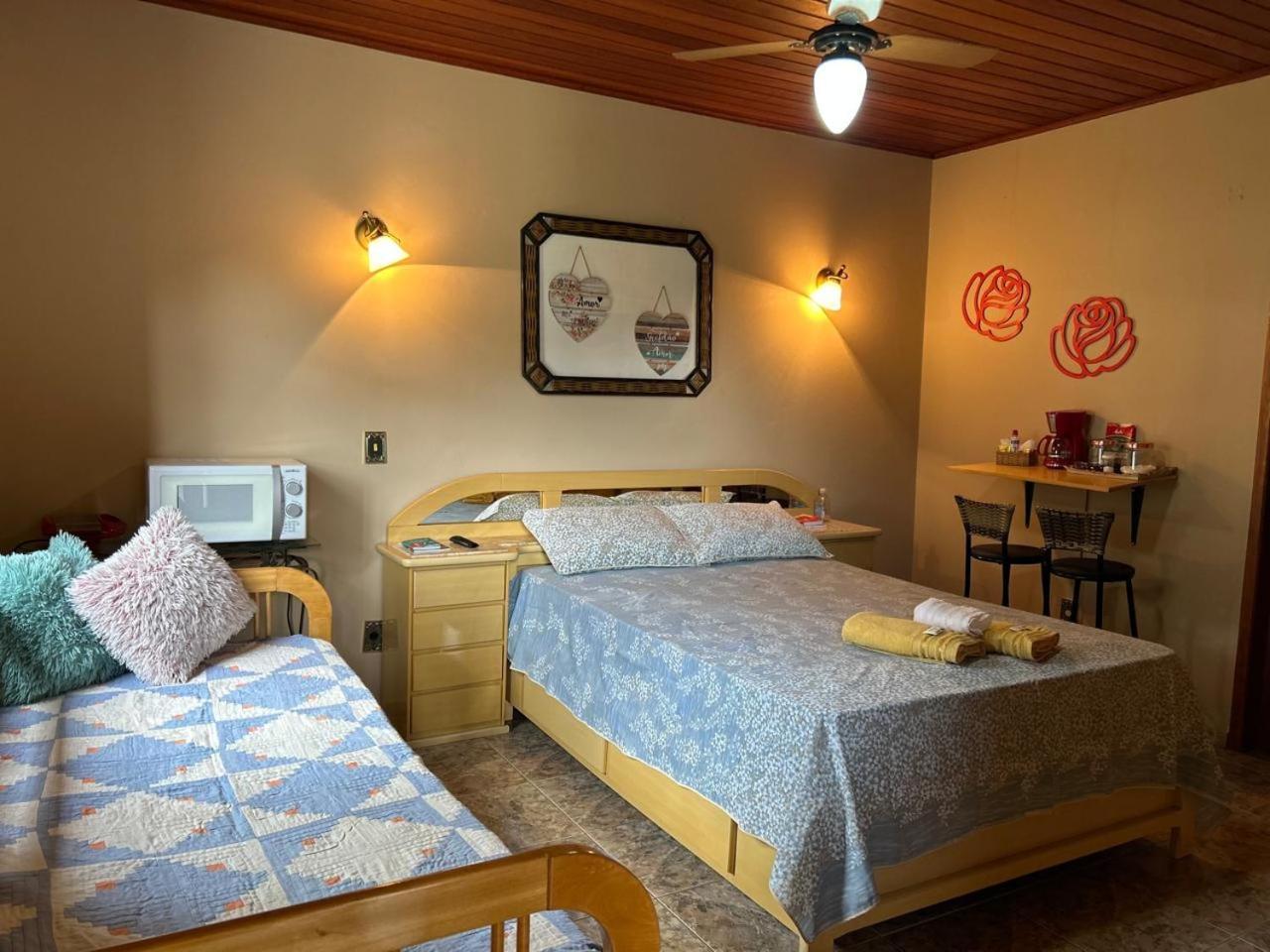 Hostel Limao Doce Нова-Фрибургу Экстерьер фото